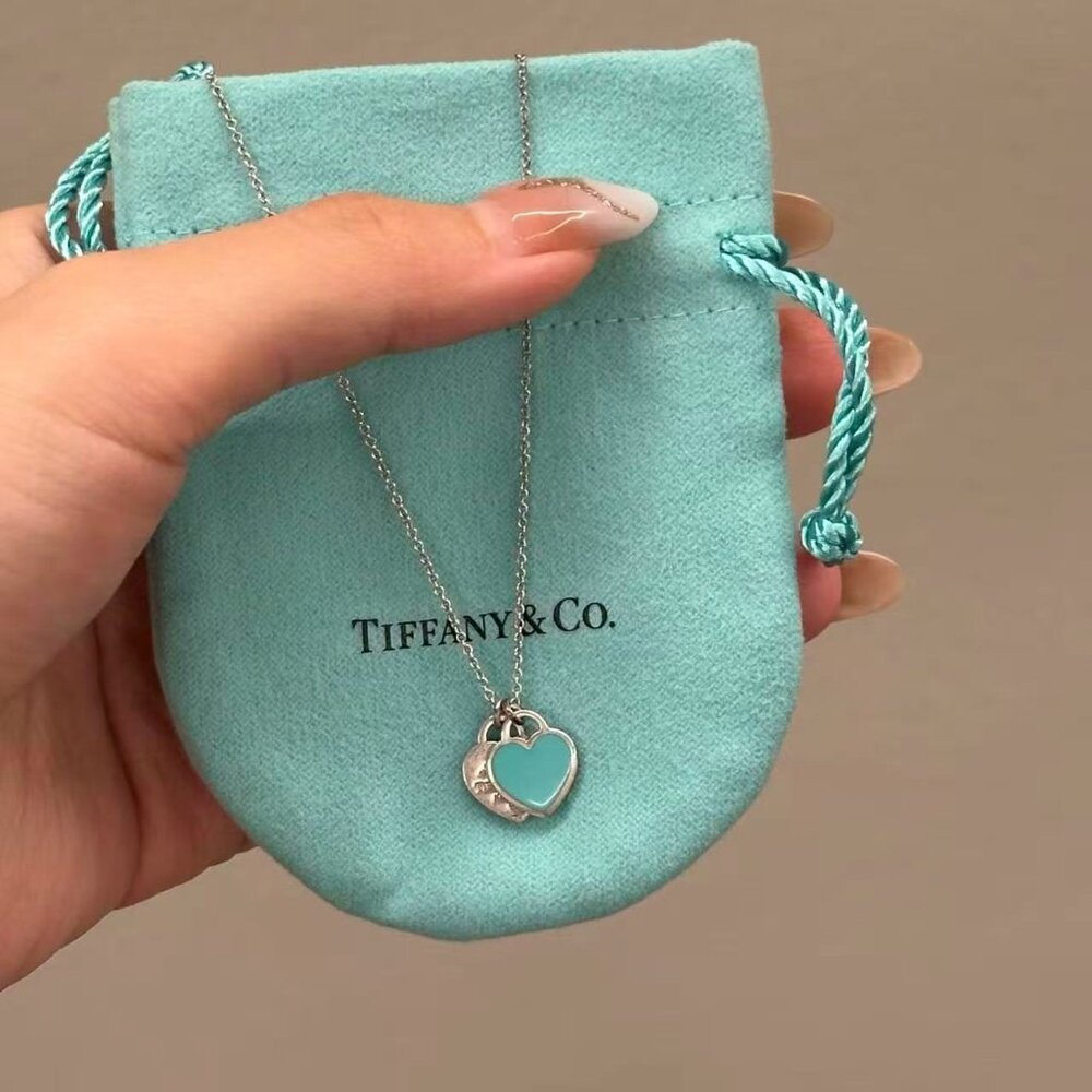 TIFFANY & CO. Return to Tiffany Double Heart Tag Mini Necklace
